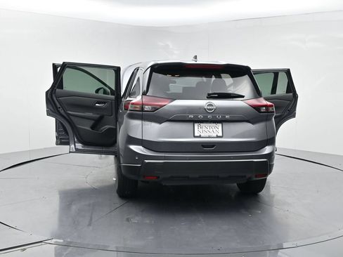 Used 2025 Nissan Rogue SV FWD image 26