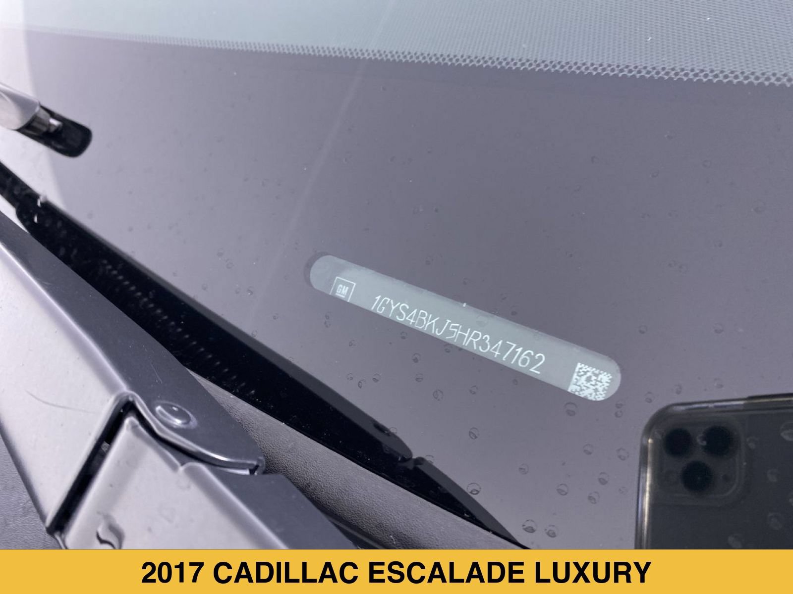 Used 2017 Cadillac Escalade Luxury AWD/4WD image 18