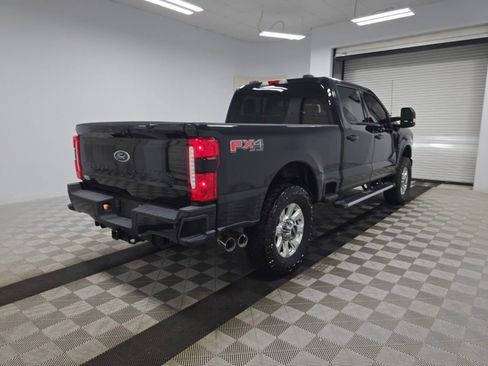 Used 2023 Ford F250 Lariat w/ Sport Appearance Package AWD/4WD image 3