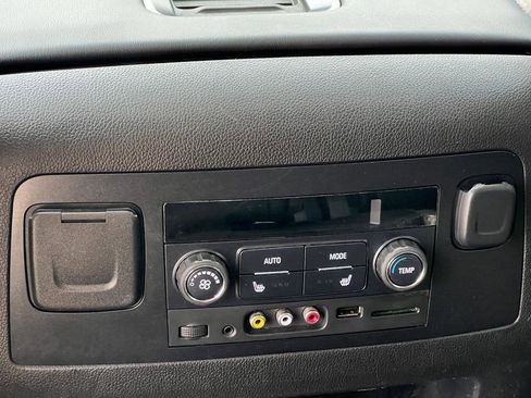 Used 2015 GMC Yukon XL SLT w/ Open Road Package image 37