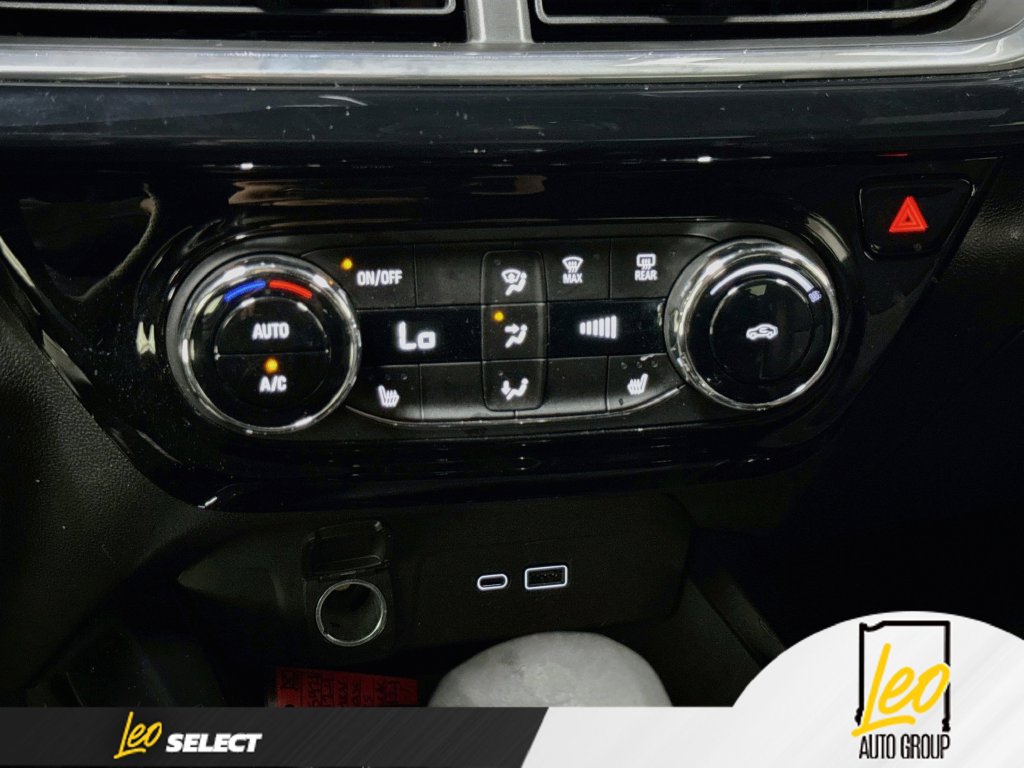 Used 2024 Chevrolet Trax RS w/ Driver Confidence Package FWD image 18