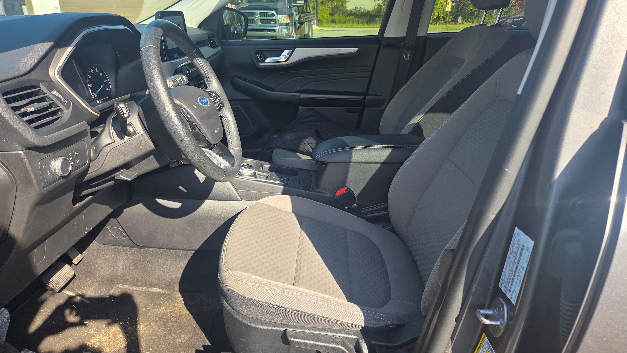 Used 2021 Ford Escape SE w/ Cold Weather Package AWD/4WD image 5