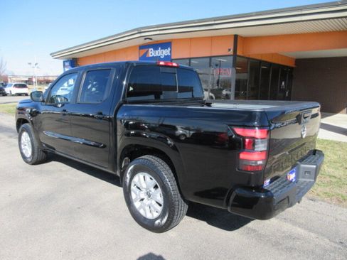 Used 2023 Nissan Frontier SV w/ SV Premium Package image 3