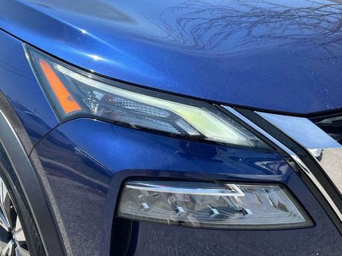 Used 2023 Nissan Rogue SV w/ SV Premium B Package image 9