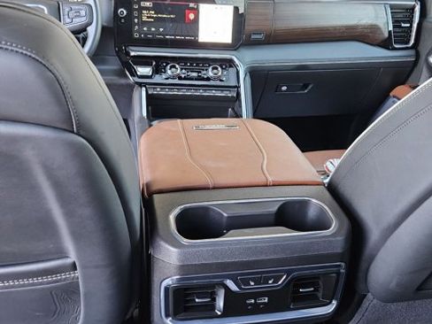 Used 2025 GMC Sierra 2500 Denali Ultimate w/ Max Trailering Package image 19