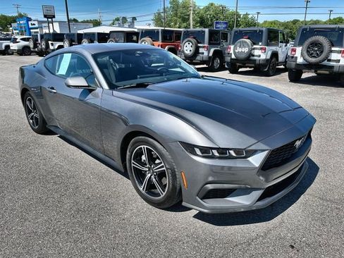 Used 2024 Ford Mustang Coupe RWD image 10