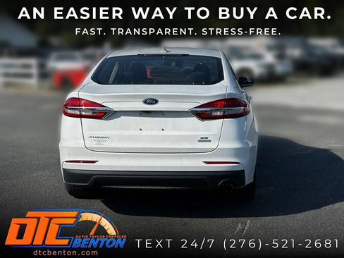 Used 2020 Ford Fusion SE FWD image 4