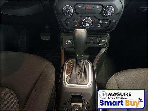 Used 2019 Jeep Renegade Sport image 10