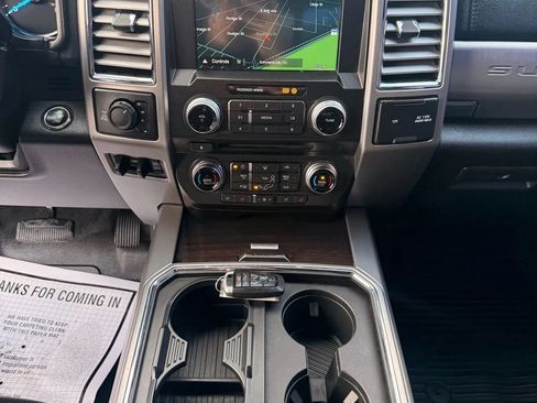Used 2017 Ford F350 Platinum w/ Platinum Ultimate Package AWD/4WD image 27
