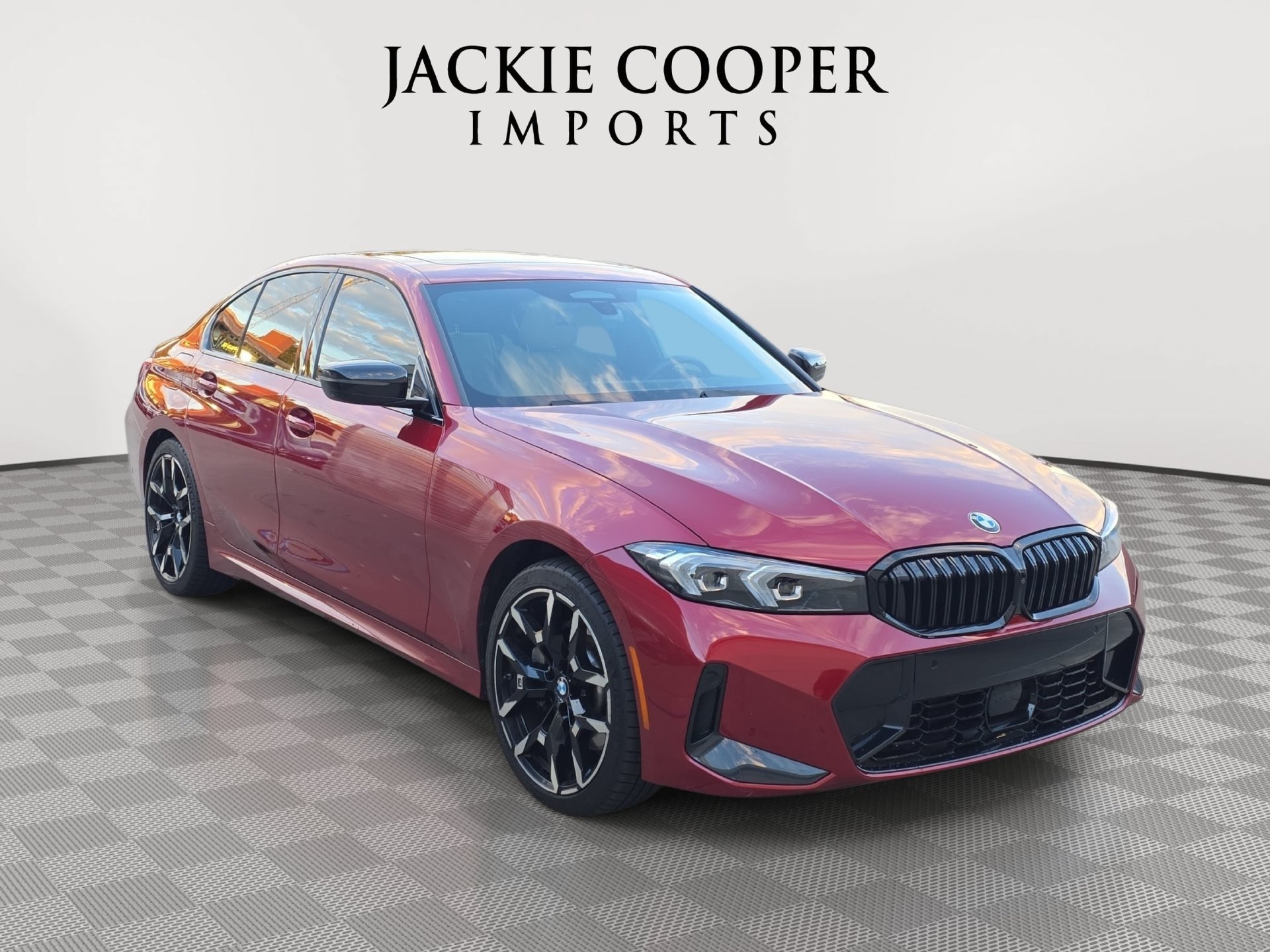 Used 2025 BMW 330i xDrive Sedan w/ M Sport Package AWD/4WD image 3