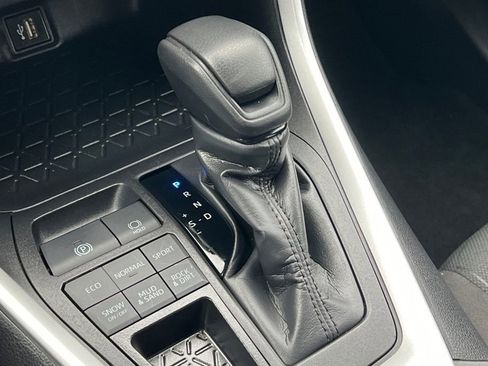 Used 2024 Toyota RAV4 XLE image 21