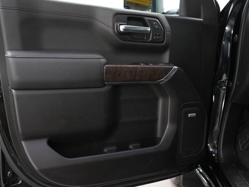 Used 2022 GMC Sierra 1500 Denali w/ Denali Premium Package AWD/4WD image 19