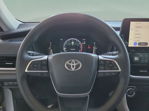 Certified 2025 Toyota Grand Highlander FWD image 11