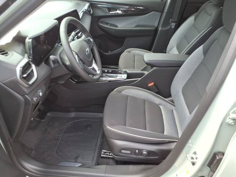 New 2026 Chevrolet TrailBlazer LT w/ Convenience Package FWD image 8