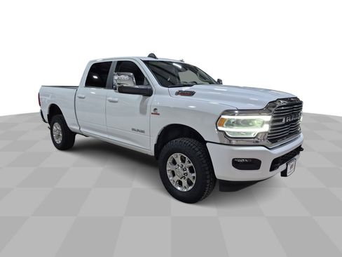 Used 2024 RAM 2500 Laramie AWD/4WD image 2
