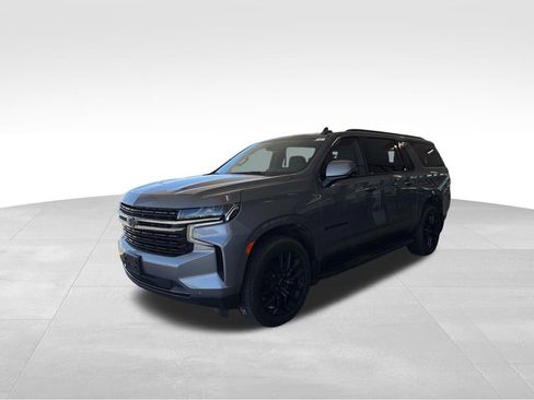 Used 2022 Chevrolet Suburban RST w/ Luxury Package AWD/4WD image 4