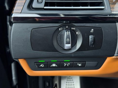 Used 2017 BMW M6 Convertible image 17