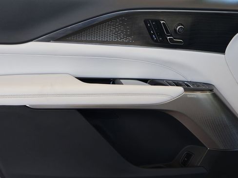 Certified 2023 Cadillac Lyriq 2WD image 10