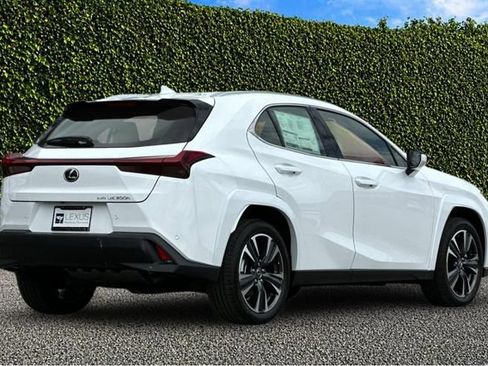 New 2026 Lexus UX 300h AWD image 5