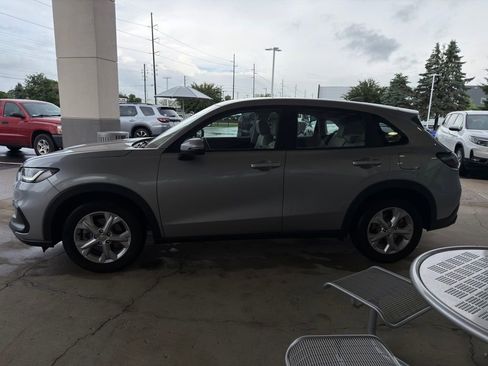 Certified 2023 Honda HR-V LX image 2
