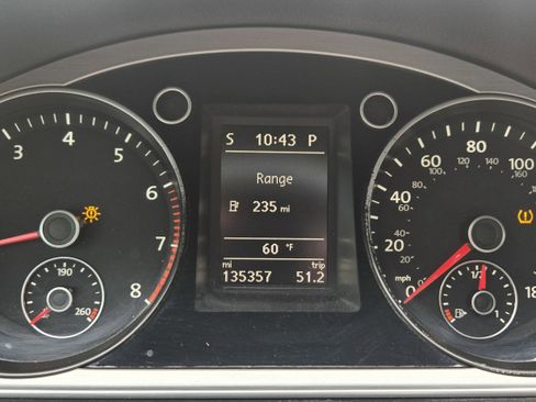 Used 2014 Volkswagen CC R-Line FWD image 27