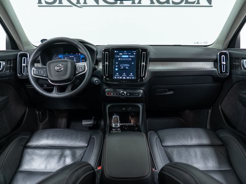 Used 2023 Volvo XC40 B5 Ultimate w/ Protection Package Premier AWD/4WD image 15