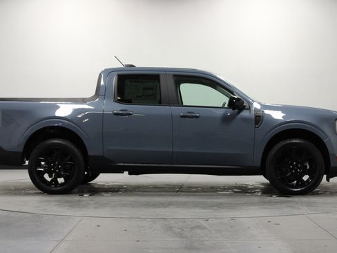 New 2025 Ford Maverick Lariat w/ Black Appearance Package image 3