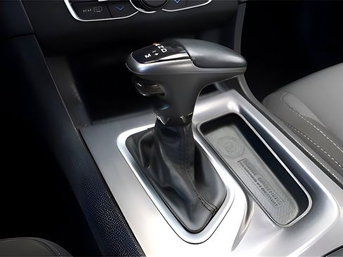 Used 2022 Dodge Charger SXT image 12