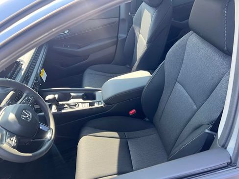 Used 2025 Honda Accord LX image 12