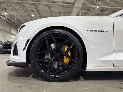 Used 2018 Chevrolet Camaro SS image 21