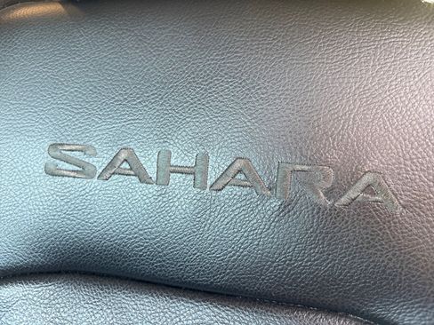 Used 2022 Jeep Wrangler Sahara w/ Cold Weather Group image 26