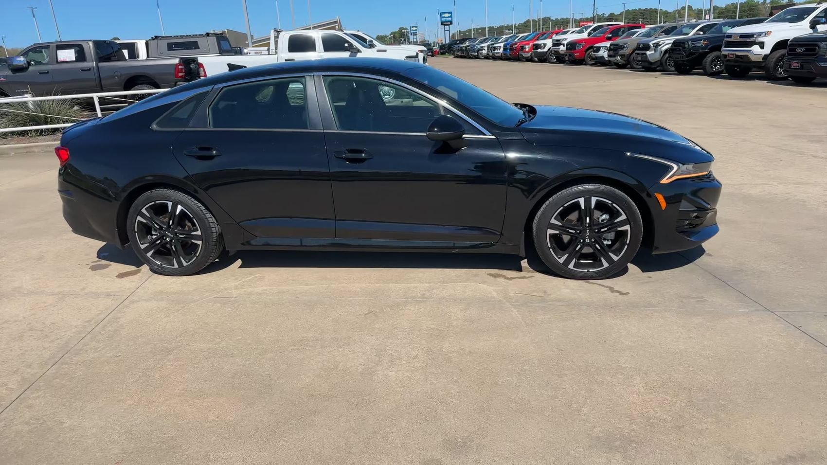Used 2022 Kia K5 GT-Line AWD/4WD image 2