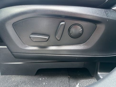 Certified 2025 Ford Explorer ST-Line w/ ST-Line Street Pack image 20