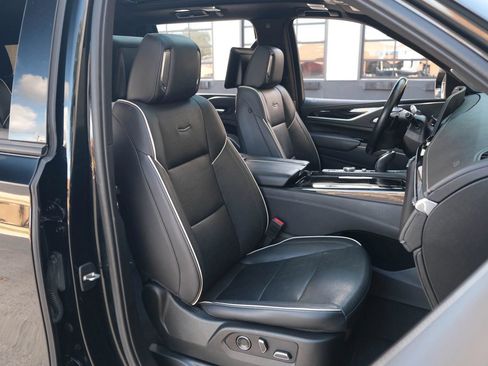 Used 2021 Cadillac Escalade ESV Sport w/ Driver Assist Tech Package RWD image 35