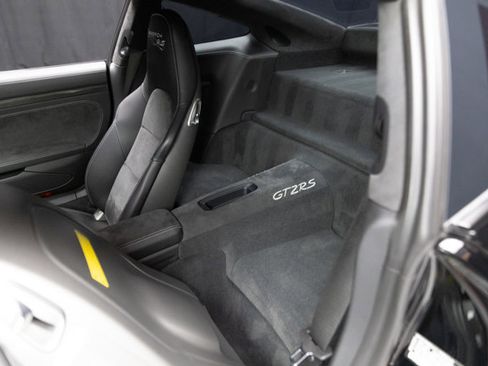 Used 2018 Porsche 911 GT2 RS RWD image 11