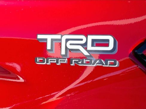 New 2025 Toyota Tacoma TRD Off-Road image 17