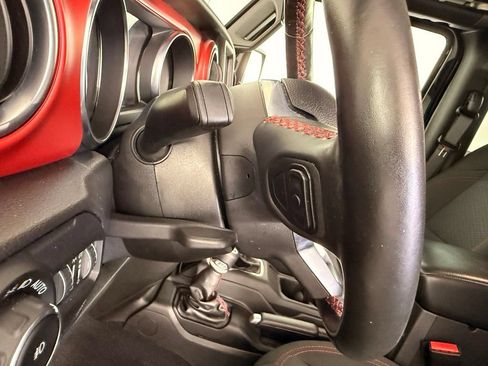 Used 2021 Jeep Wrangler Rubicon AWD/4WD image 28
