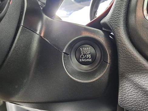 Used 2019 Jeep Compass Trailhawk w/ Cold Weather Group AWD/4WD image 33