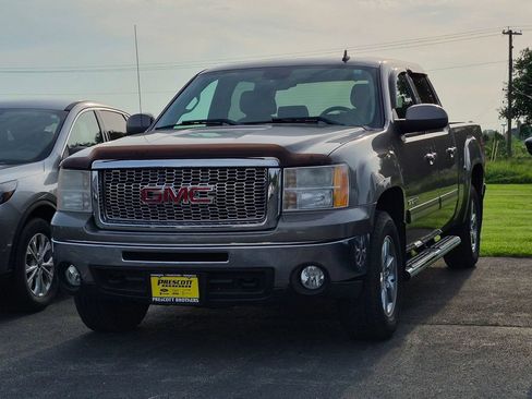 Used 2013 GMC Sierra 1500 SLT w/ SLT Convenience Package AWD/4WD image 3