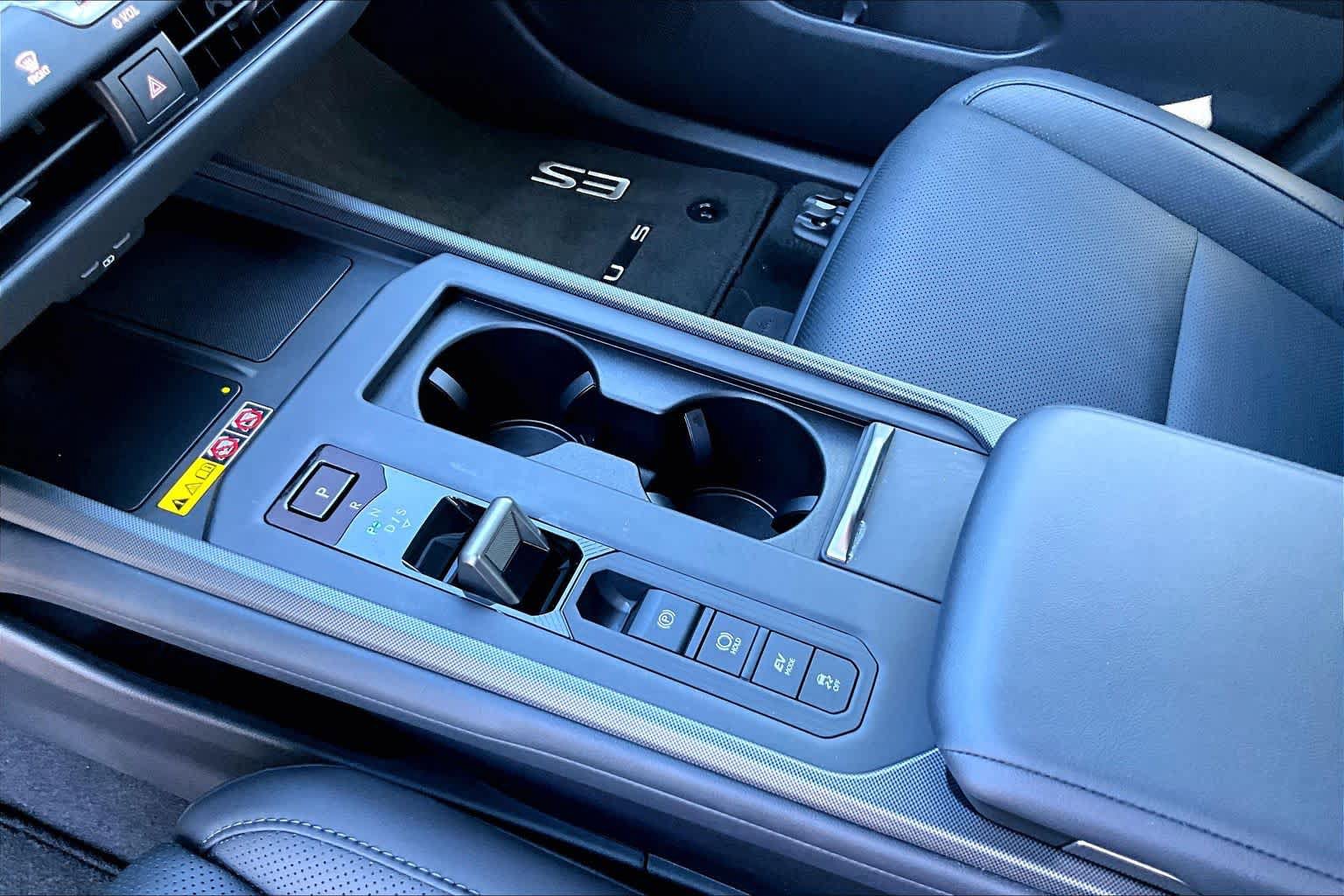 Used 2026 Lexus ES 350h w/ Accessory Package (K3) FWD image 17