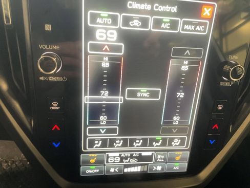 Used 2025 Subaru Forester Premium image 8