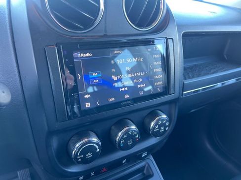 Used 2014 Jeep Patriot Limited w/ Sun/Sound Group image 19