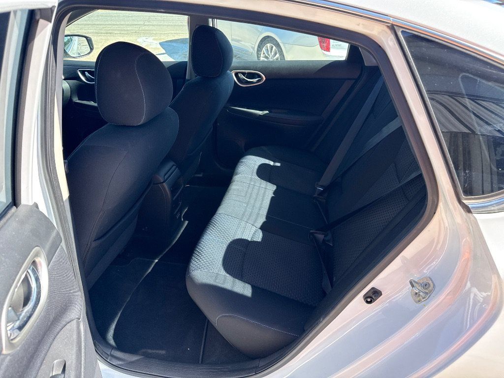 Used 2018 Nissan Sentra SR w/ Technology Package FWD image 10