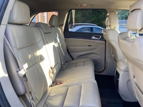 Used 2014 Jeep Grand Cherokee Limited image 21