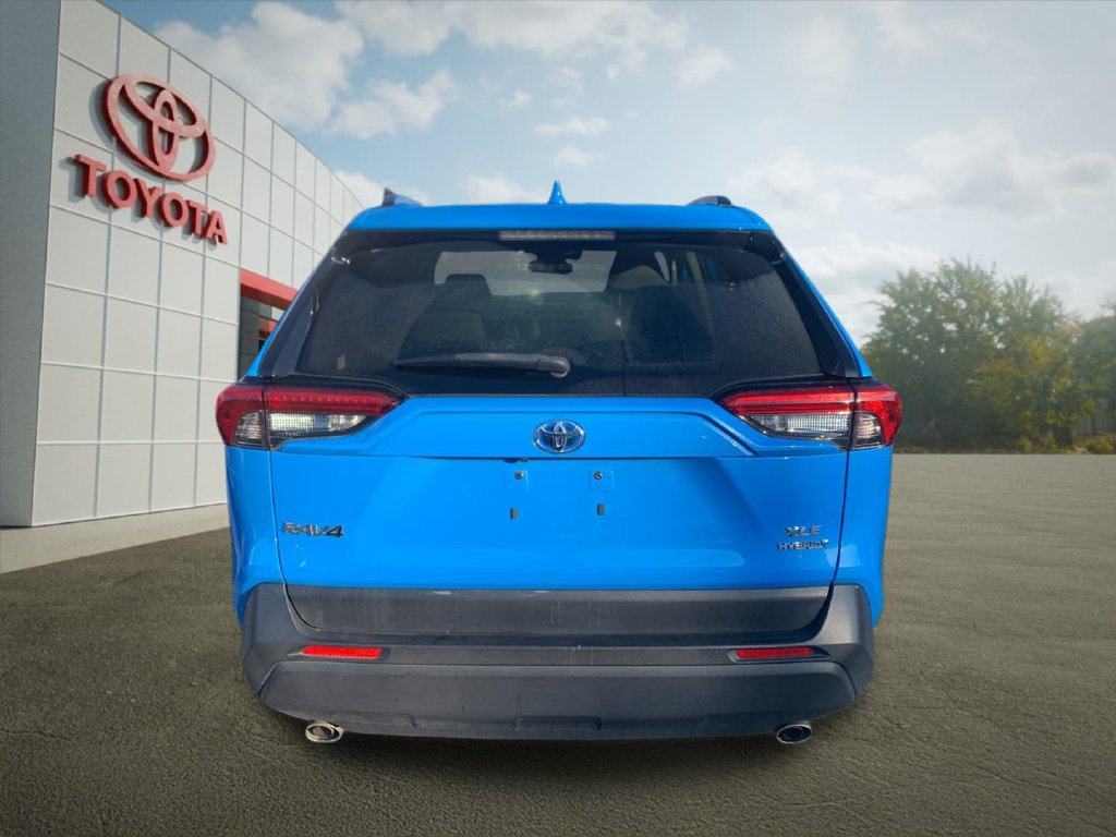 Used 2020 Toyota RAV4 XLE w/ Convenience Package AWD/4WD image 4