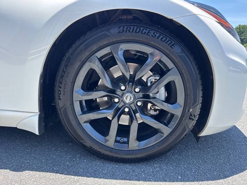 Used 2015 Nissan 370Z Touring RWD image 27