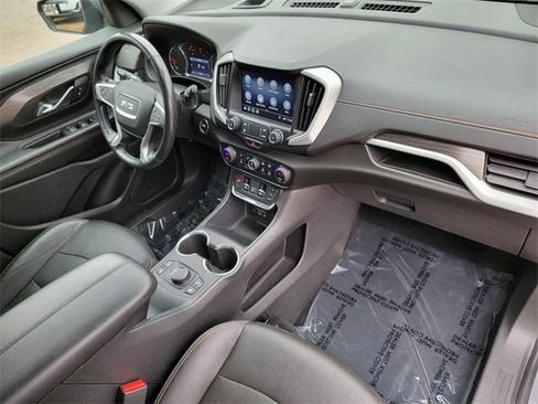 Used 2020 GMC Terrain SLT image 25