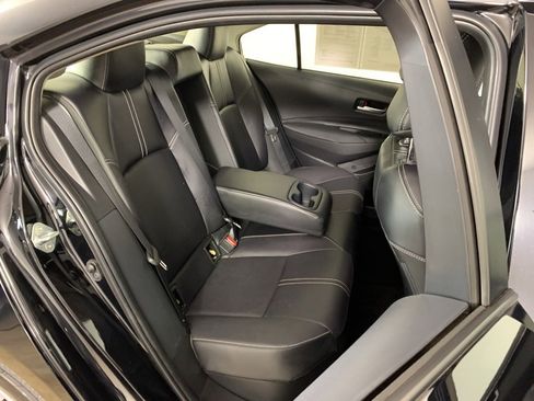 Used 2024 Toyota Corolla XLE image 33