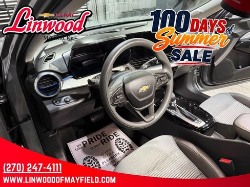 Used 2026 Chevrolet Trax LT FWD image 13