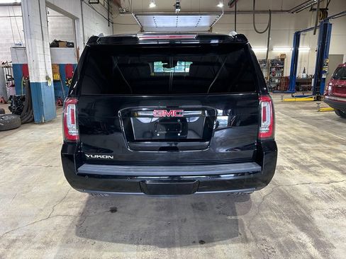 Used 2020 GMC Yukon SLT AWD/4WD image 3
